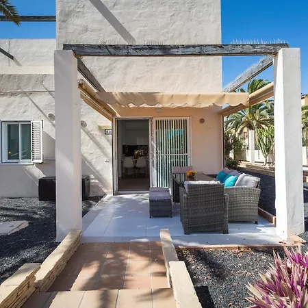 Home2book Vibrant Corralejo, Pool コラレホ